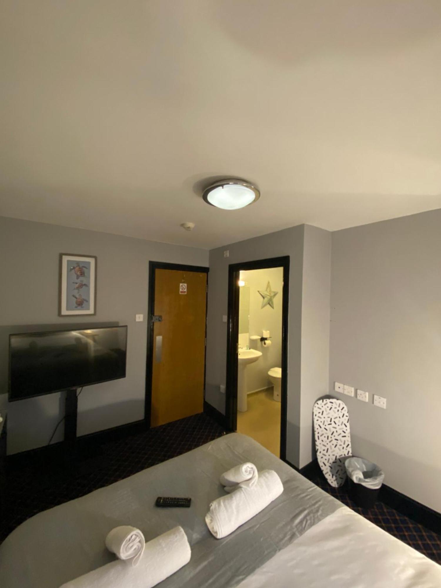 Bay View Rooms At Mentone Hotel 滨海韦斯顿 外观 照片