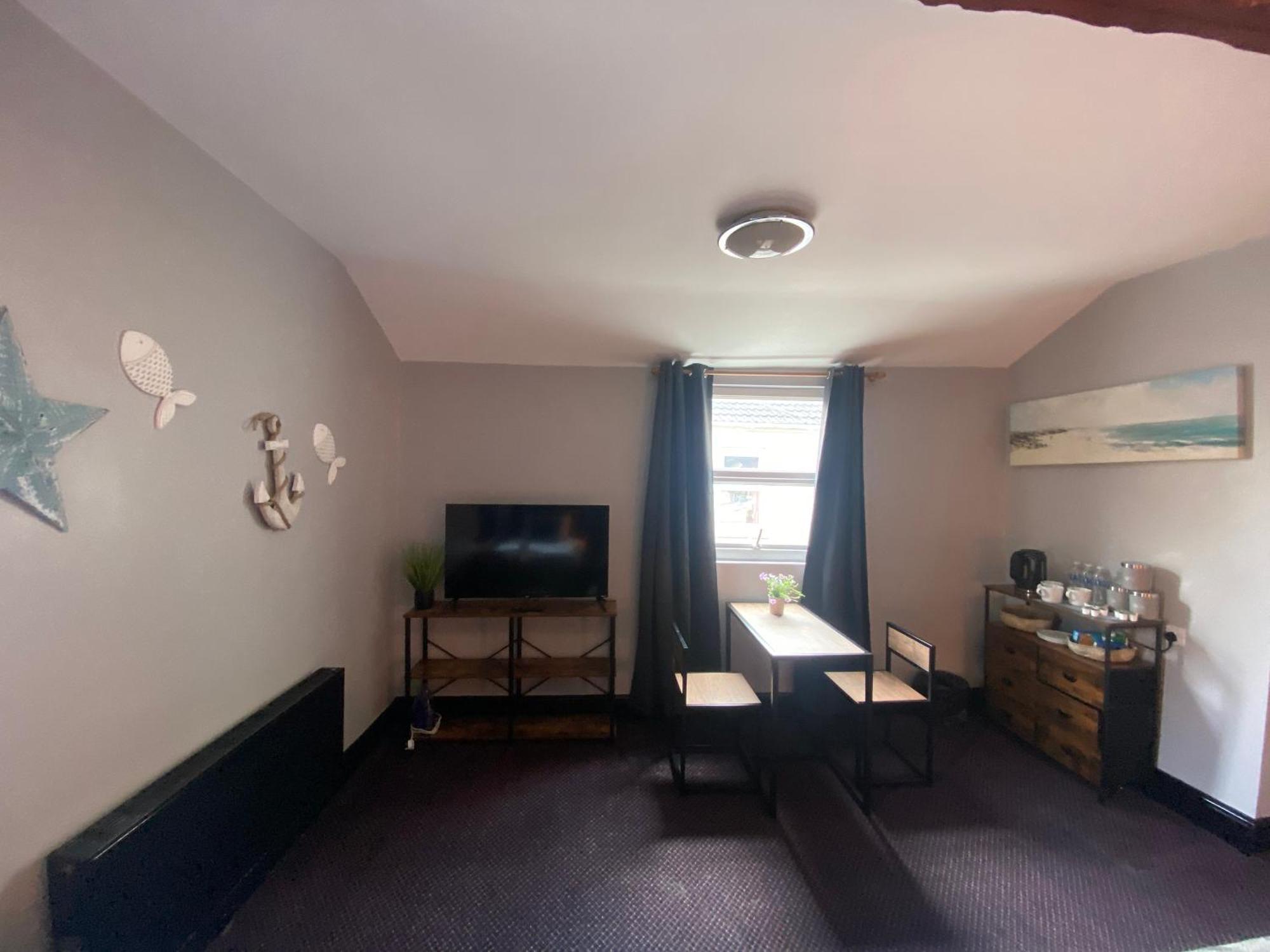 Bay View Rooms At Mentone Hotel 滨海韦斯顿 外观 照片