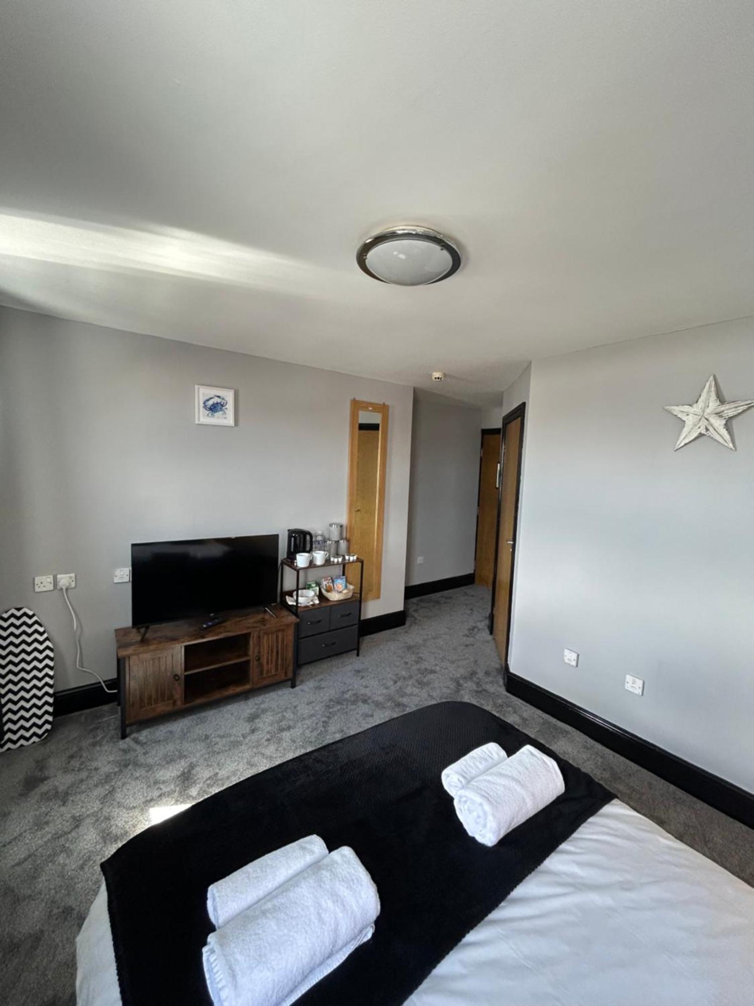 Bay View Rooms At Mentone Hotel 滨海韦斯顿 外观 照片