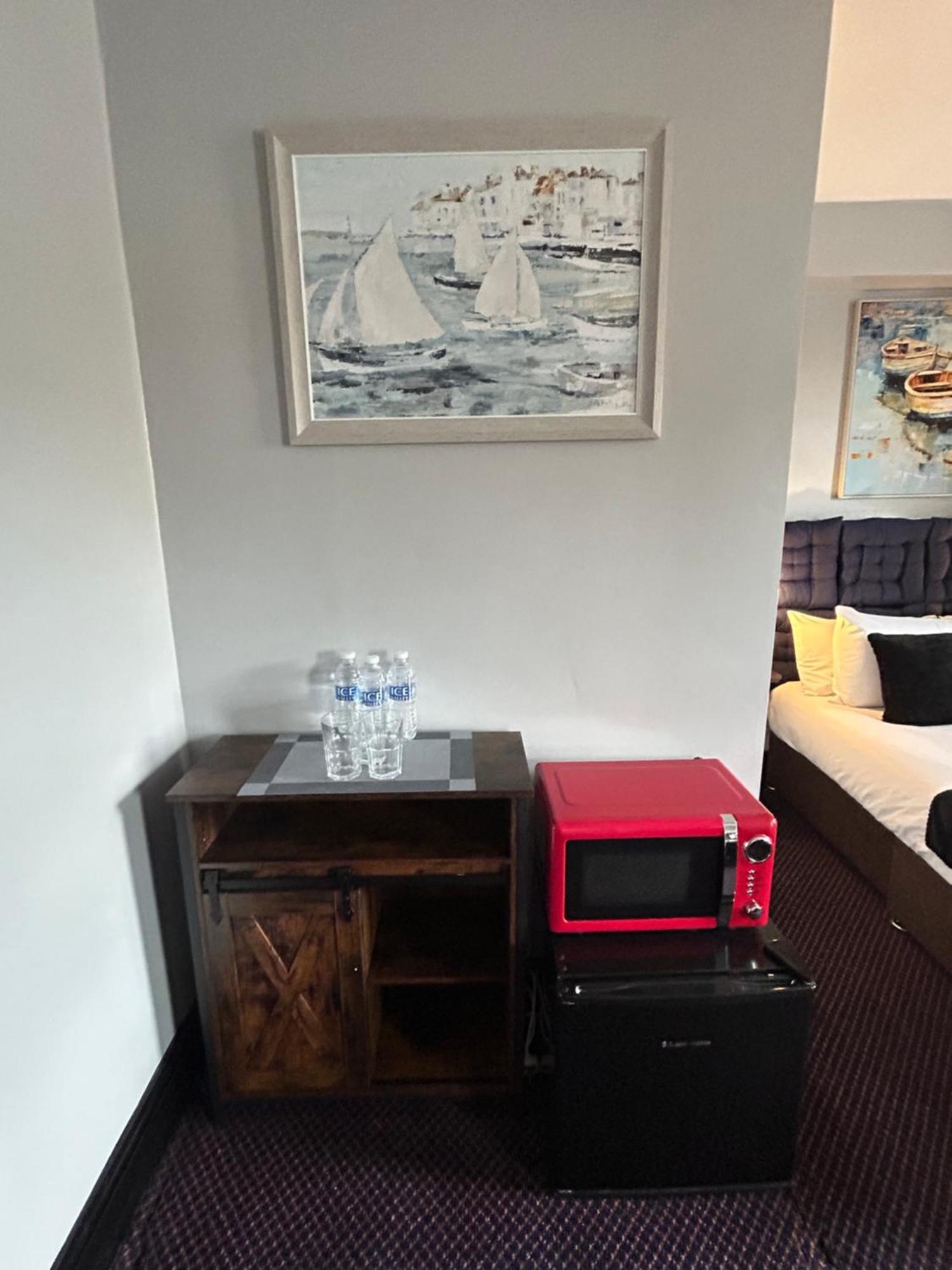 Bay View Rooms At Mentone Hotel 滨海韦斯顿 外观 照片